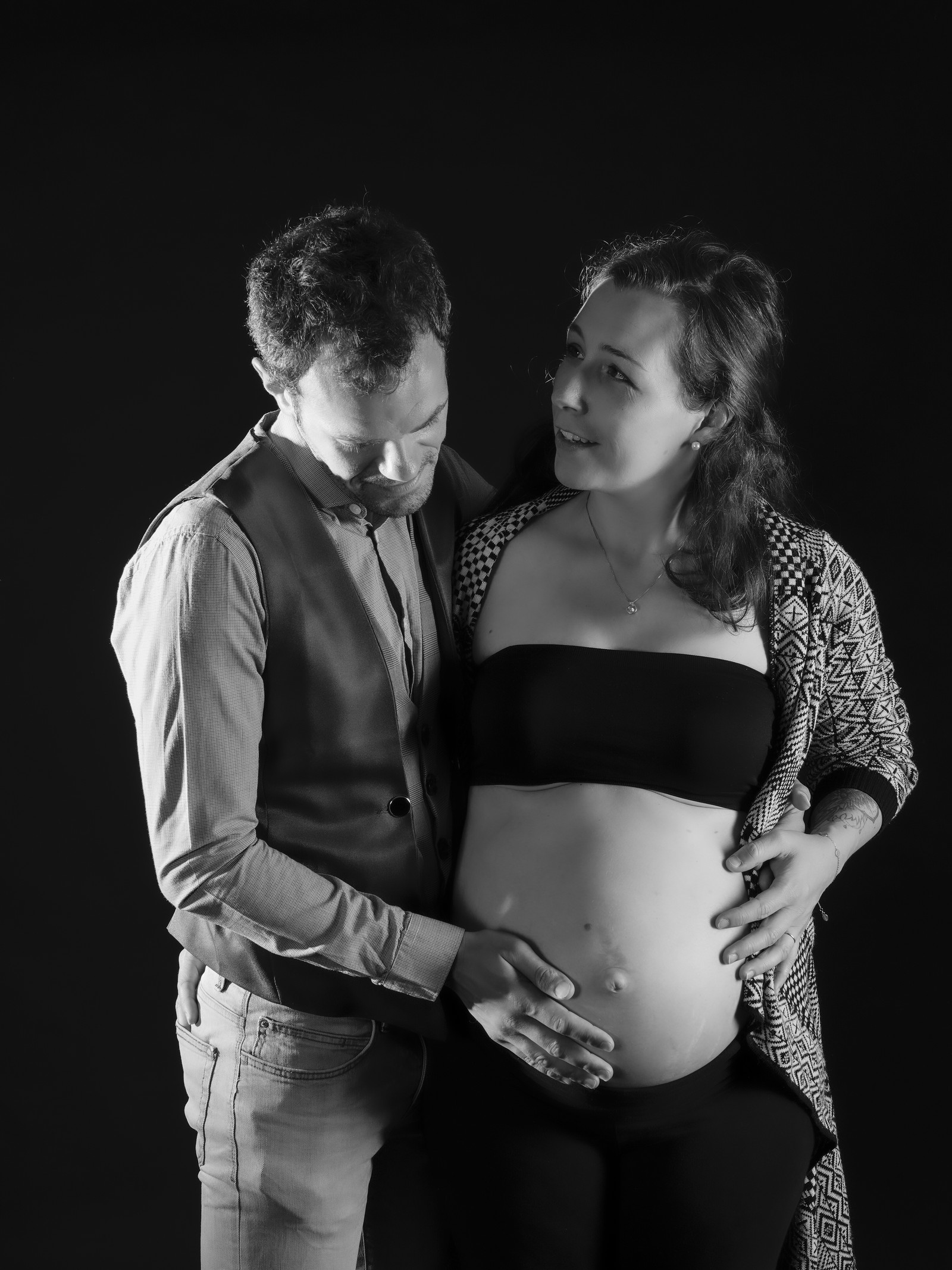 photographe noir et blanc grossesse