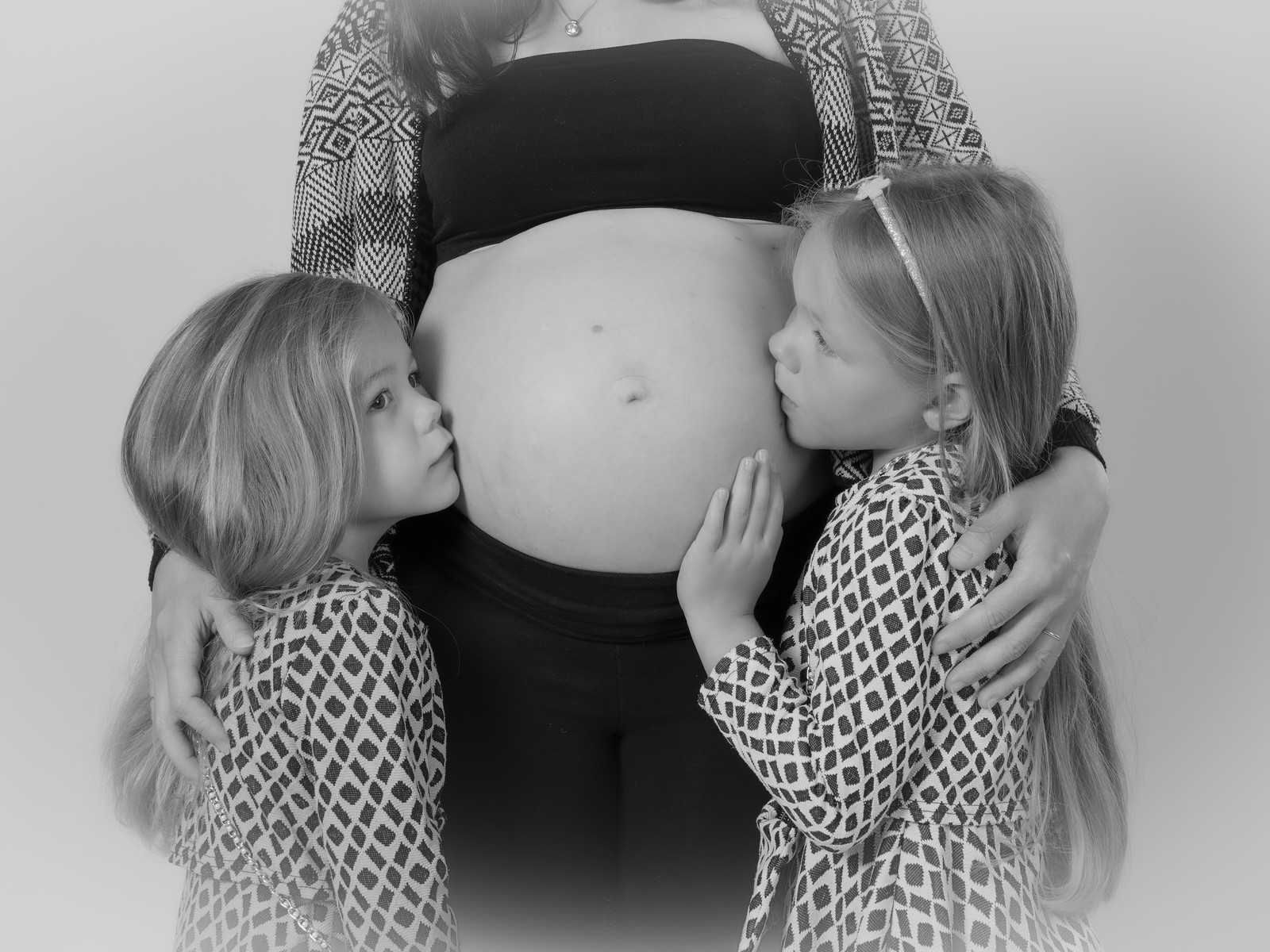 photographe noir et blanc grossesse